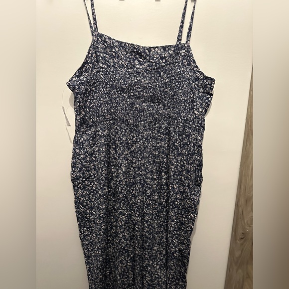 Old Navy XXL floral jumpsuit - Picture 3 of 3